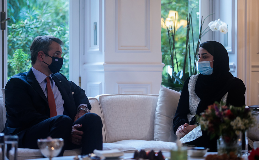 ΣΥΝΑΝΤΗΣΗ ΤΟΥ ΠΡΩΘΥΠΟΥΡΓΟΥ ΚΥΡΙΑΚΟΥ ΜΗΤΣΟΤΑΚΗ ΜΕ ΓΥΝΑΙΚΕΣ ΒΟΥΛΕΥΤΕΣ, ΔΙΚΑΣΤΕΣ ΚΑΙ ΔΙΚΗΓΟΡΟΥΣ ΑΠΟ ΤΟ ΑΦΓΑΝΙΣΤΑΝ ΣΥΝΑΝΤΗΣΗ ΤΟΥ ΠΡΩΘΥΠΟΥΡΓΟΥ ΚΥΡΙΑΚΟΥ ΜΗΤΣΟΤΑΚΗ ΜΕ ΓΥΝΑΙΚΕΣ ΒΟΥΛΕΥΤΕΣ, ΔΙΚΑΣΤΕΣ ΚΑΙ ΔΙΚΗΓΟΡΟΥΣ ΑΠΟ ΤΟ ΑΦΓΑΝΙΣΤΑΝ