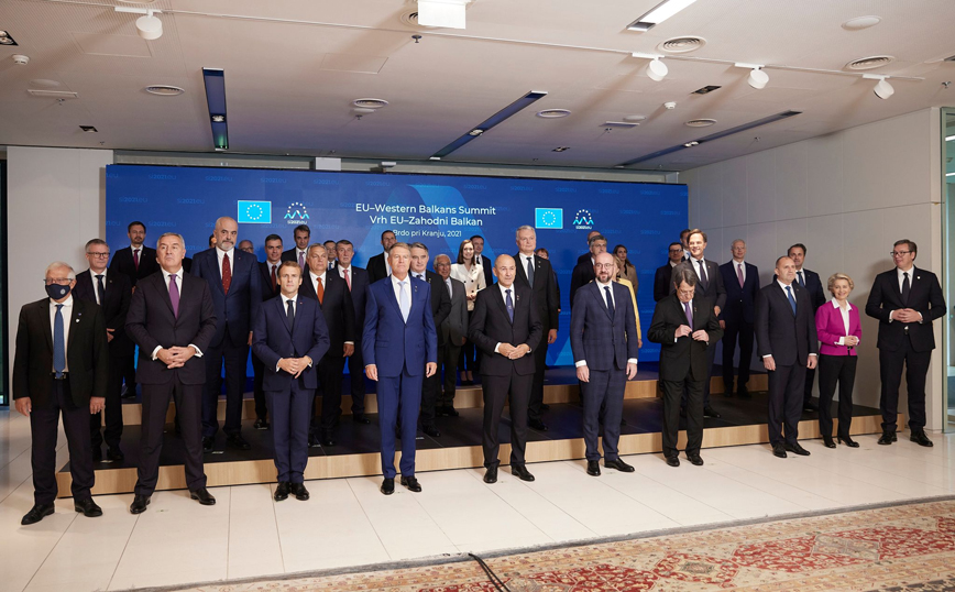 Ο Μητσοτάκης στη Σύνοδο Κορυφής ΕΕ-Δυτικών Βαλκανίω Ο Μητσοτάκης στη Σύνοδο Κορυφής ΕΕ-Δυτικών Βαλκανίω