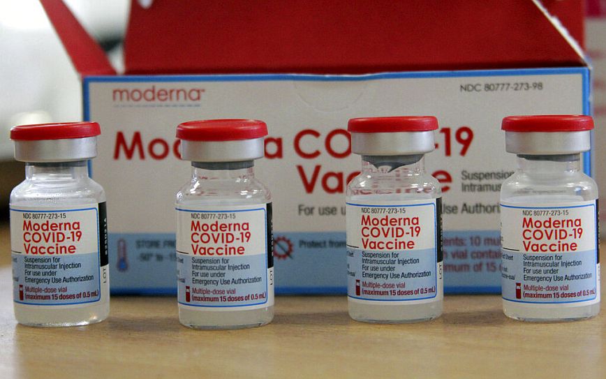 Τρίτη δόση με εμβόλιο Moderna: 37 φορές πάνω τα εξουδετερωτικά αντισώματα κατά της μετάλλαξης Όμικρον