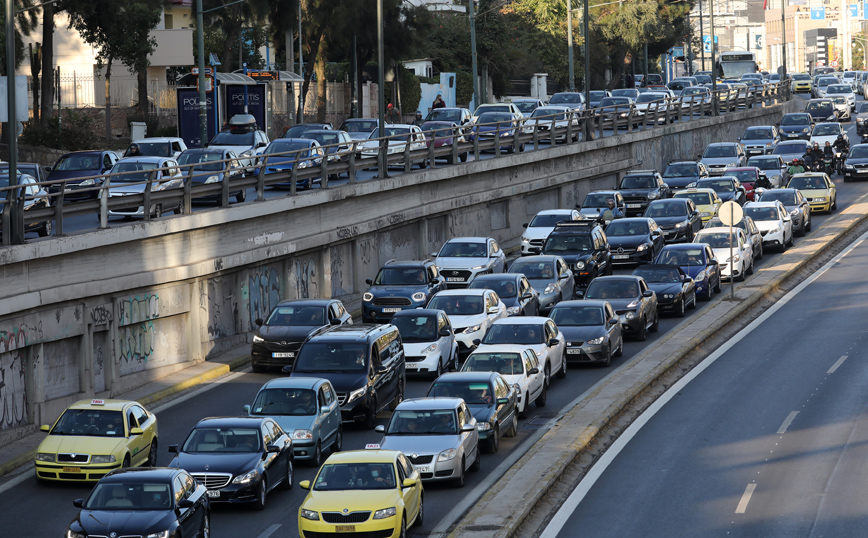 Κίνηση τώρα: Ουρές χιλιομέτρων σε Κηφισό, Κηφισίας, Κατεχάκη και Καποδιστρίου &#8211; Ο χάρτης της Google