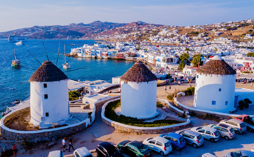 Απίστευτες τιμές στα ελληνικά νησιά: Μερίδα γύρος 23 ευρώ, μπάλα παγωτό 7 ευρώ και μπουκαλάκι νερό 2 ευρώ