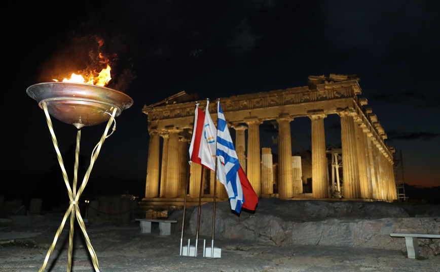 Στην Ακρόπολη η Ολυμπιακή Φλόγα