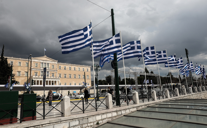 Καιρός: 28η Οκτωβρίου με νεφώσεις, λίγες βροχές και βοριάδες