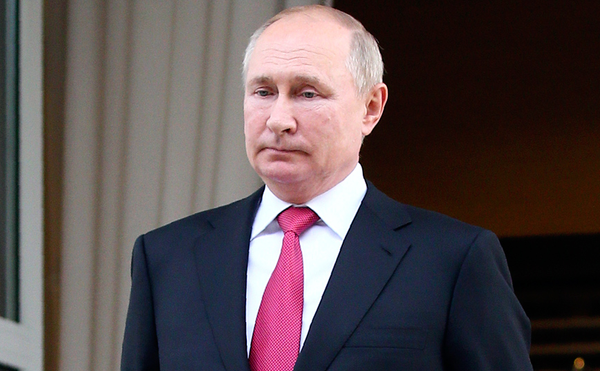 Πούτιν: Έβηξε κατά τη διάρκεια σύσκεψης και καθησύχασε ότι δεν έχει κορονοϊό