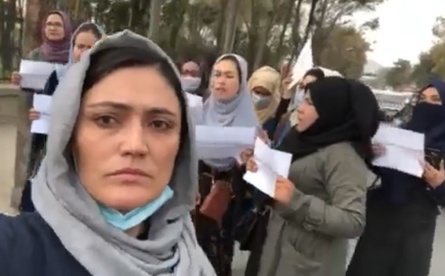 Αφγανιστάν: «Γιατί κανείς δεν μας ακούει;» &#8211; Νέα διαδήλωση γυναικών για τη σιωπή της διεθνούς κοινότητας