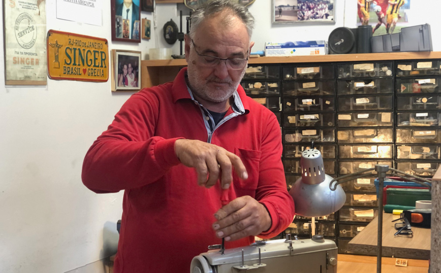 Οι ραπτομηχανές του τεχνίτη Γιάννη Γεωργαντζά Οι ραπτομηχανές του τεχνίτη Γιάννη Γεωργαντζά