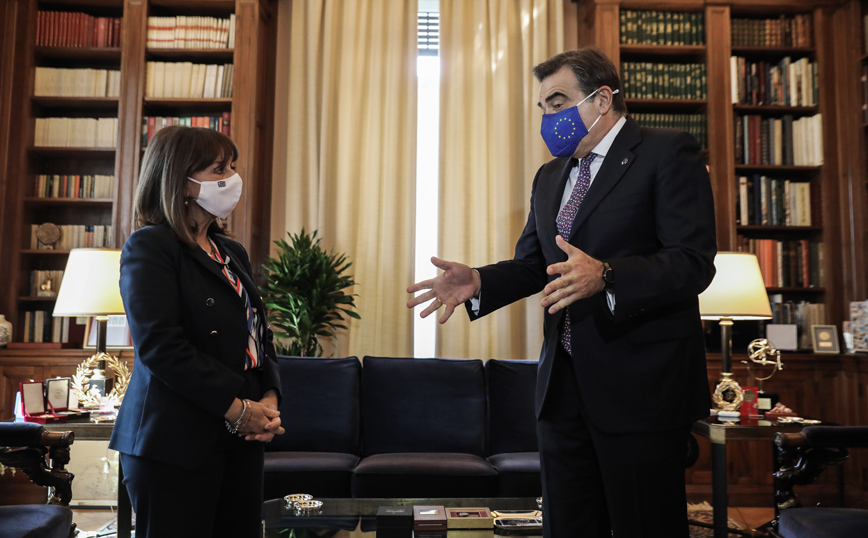 ΣΥΝΑΝΤΗΣΗ ΤΗΣ ΠτΔ ΚΑΤ. ΣΑΚΕΛΛΑΡΟΠΟΥΛΟΥ ΜΕ ΤΟΝ ΑΝΤΙΠΡΟΕΔΡΟ ΤΗΣ ΕΥΡΩΠΑΪΚΗΣ ΕΠΙΤΡΟΠΗΣ ΜΑΡΓ. ΣΧΟΙΝΑ