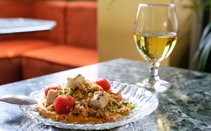 Σερσέ λα φαμ Σερσέ λα φαμ