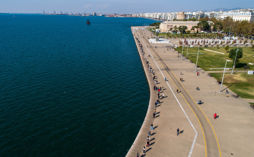 Μετάλλαξη Όμικρον: Εντοπίστηκε στα λύματα της Θεσσαλονίκης πριν ανιχνευθεί εργαστηριακά