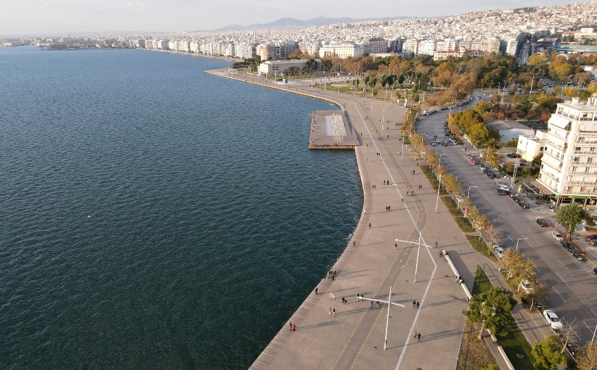 Θεσσαλονίκη: Νέα κινητή μονάδα εμβολιασμού στήνεται στη Νέα Παραλία