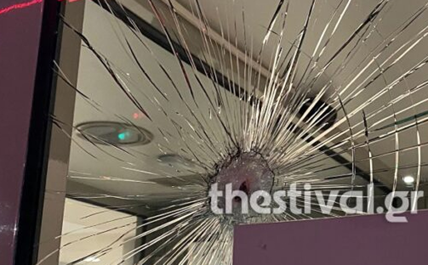 Θεσσαλονίκη: Ταυτόχρονη επίθεση σε τρεις τράπεζες τα μεσάνυχτα Θεσσαλονίκη: Ταυτόχρονη επίθεση σε τρεις τράπεζες τα μεσάνυχτα