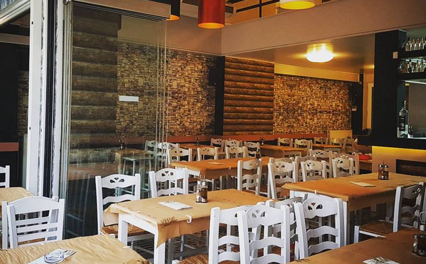 Τσιπουράδικο του Αποστόλη