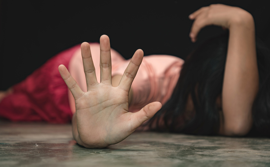 «Άρχισε να με βρίζει και τσαντίστηκα. Την έπιασα από το λαιμό και την έπνιξα» – Τα πρώτα λόγια του συζυγοκτόνου