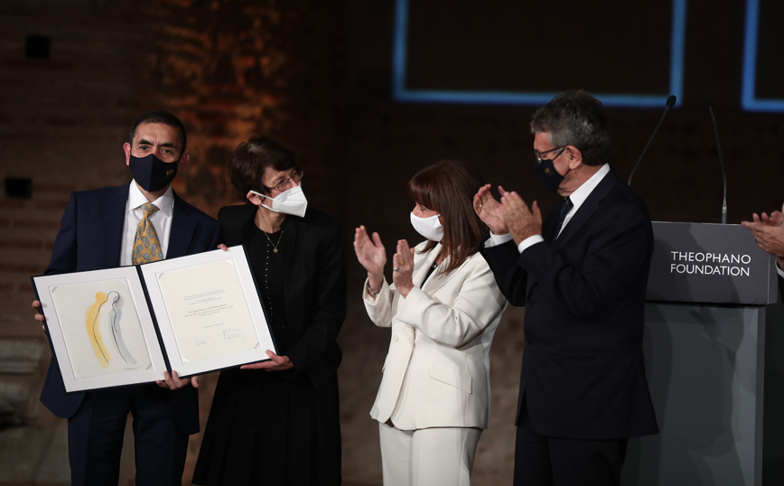 ΣΑΚΕΛΛΑΡΟΠΟΥΛΟΥ ΣΤΗΝ ΤΕΛΕΤΗ ΑΠΟΝΟΜΗΣ ΤΟΥ ΒΡΑΒΕΙΟΥ «ΑΥΤΟΚΡΑΤΕΙΡΑ ΘΕΟΦΑΝΩ» ΣΑΚΕΛΛΑΡΟΠΟΥΛΟΥ ΣΤΗΝ ΤΕΛΕΤΗ ΑΠΟΝΟΜΗΣ ΤΟΥ ΒΡΑΒΕΙΟΥ «ΑΥΤΟΚΡΑΤΕΙΡΑ ΘΕΟΦΑΝΩ»