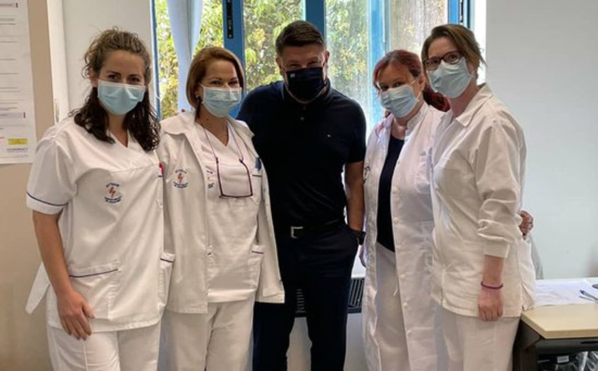 Νίκος Χαρδαλιάς: Έκανε την τρίτη δόση εμβολίου