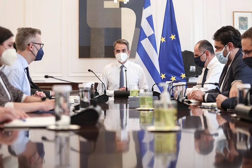 Υπουργικό για την καθημερινότητα – Το νομοσχέδιο για τον e-ΕΦΚΑ που θα τελειώσει την ταλαιπωρία για τους ασφαλισμένους