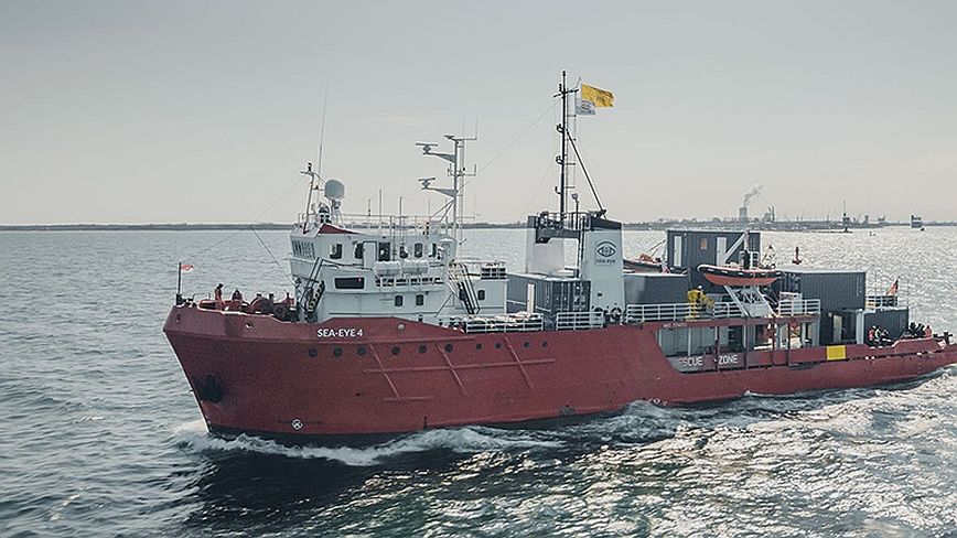 Ιταλία: Το πλοίο Sea Eye 4 έφτασε στο λιμάνι του Τράπανι της Σικελίας