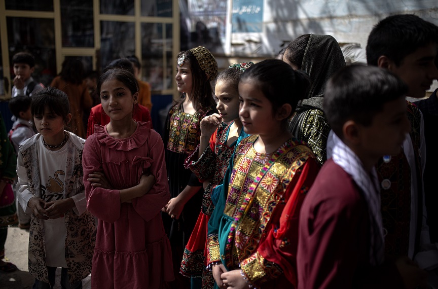 Αφγανιστάν: Η UNICEF παρακάμπτει τους Ταλιμπάν και θα δώσει χρήματα απευθείας στους εκπαιδευτικούς