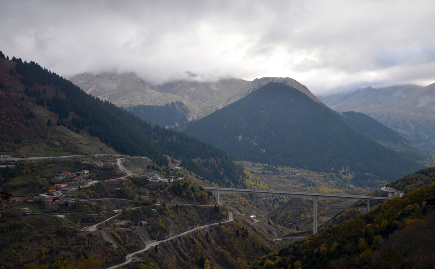 Το Ανήλιο στα βουνά της Πίνδου Το Ανήλιο στα βουνά της Πίνδου