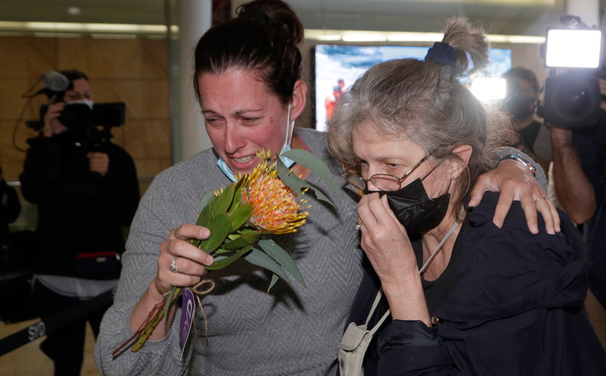 Συγκίνηση στο αεροδρόμιο του Σίδνεϊ
