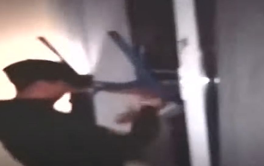 Νέο βίντεο-σοκ από την δράση της συμμορίας των ανηλίκων – Έκαναν γυαλιά καρφιά μια σχολική τάξη