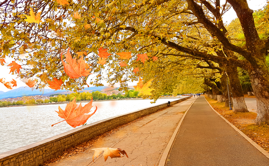 Η λίμνη Παμβώτιδα στα Ιωάννινα Η λίμνη Παμβώτιδα στα Ιωάννινα