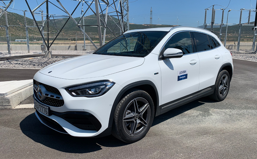 Οδηγούμε τη Mercedes GLA 250 e: Στην πρίζα για δύναμη και οικονομία