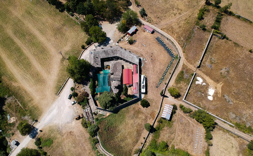 Η Μονή Παναγιά Μολυβδοσκέπαστη στην Κόνιτσα Η Μονή Παναγιά Μολυβδοσκέπαστη στην Κόνιτσα