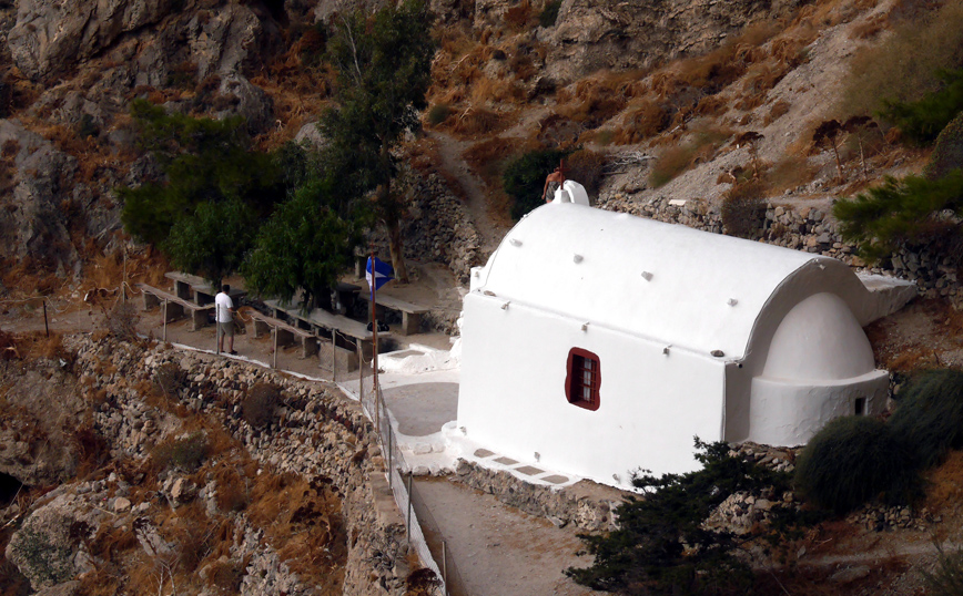 Η παναγία Κατεφιανή στη Σαντορίνη Η παναγία Κατεφιανή στη Σαντορίνη