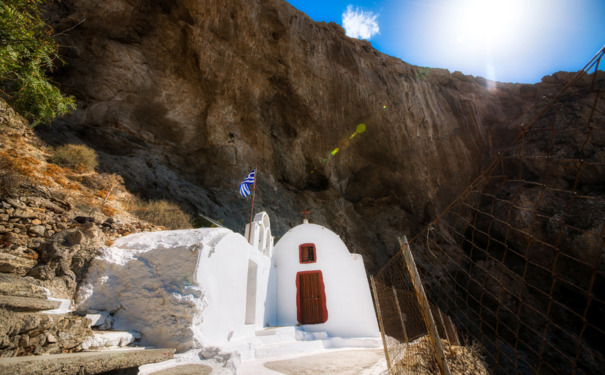 Η παναγία Κατεφιανή στη Σαντορίνη Η παναγία Κατεφιανή στη Σαντορίνη