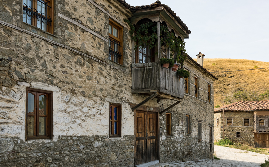 Παραδοσιακά κτίρια στον Άγιο Γερμανό Παραδοσιακά κτίρια στον Άγιο Γερμανό