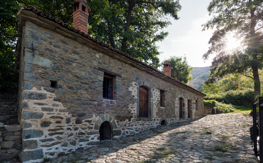 Πέτρινο καλντερίμι στον Άγιο Γερμανό