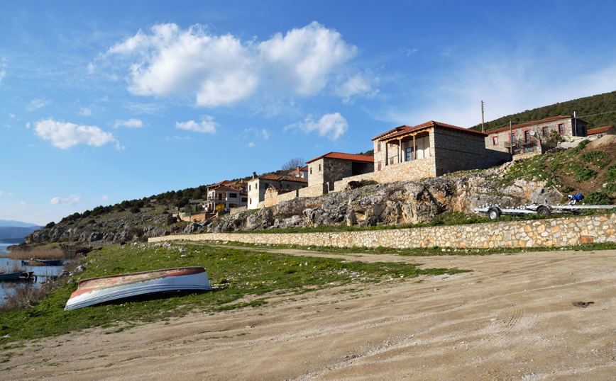 Κτίρια στους Ψαράδες Κτίρια στους Ψαράδες