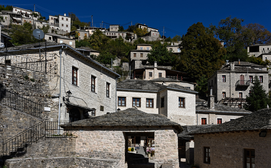 Όμορφα σπίτια στο Συρράκο Όμορφα σπίτια στο Συρράκο