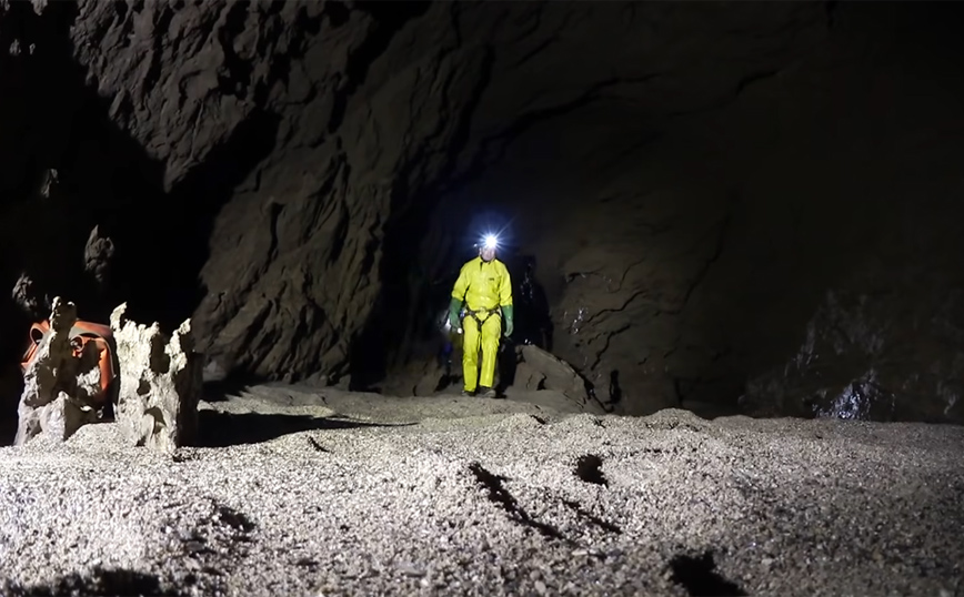 Το βαθύτερο σπήλαιο στη γη Το βαθύτερο σπήλαιο στη γη