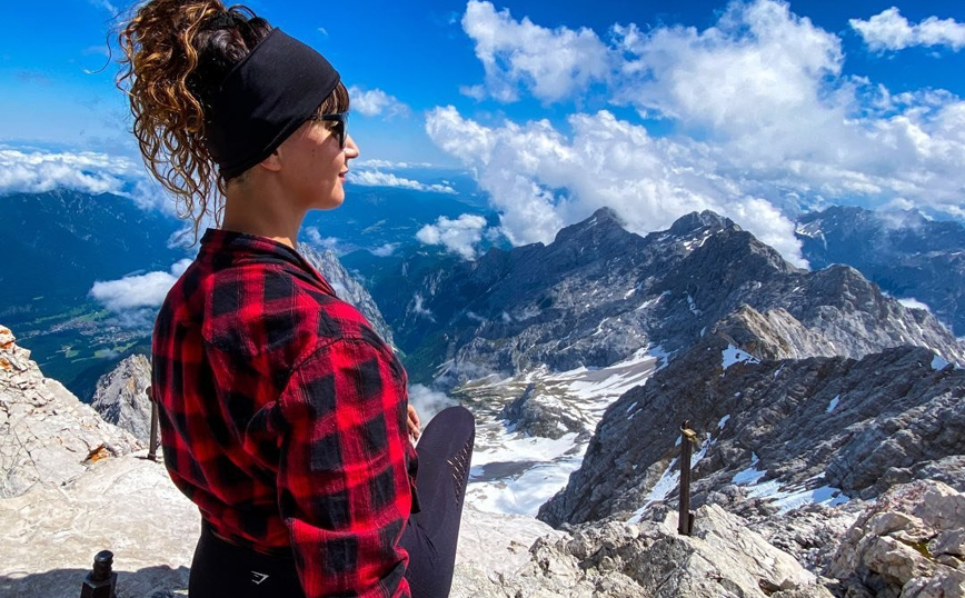 Η Ζωή Snoeks/Μαρινάκη που σκοτώθηκε στο Βέλγιο Η Ζωή Snoeks/Μαρινάκη που σκοτώθηκε στο Βέλγιο