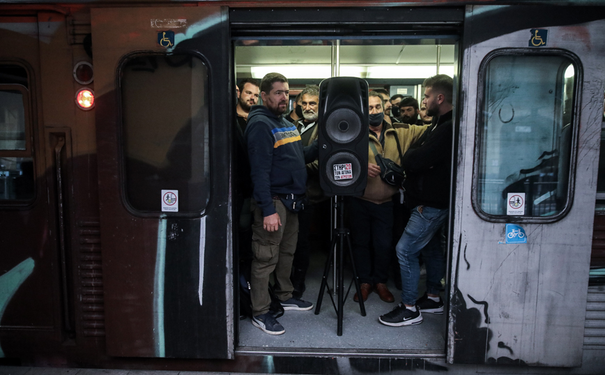 «Απόβαση» χιλιάδων αγροτών από την Κρήτη στην Αθήνα «Απόβαση» χιλιάδων αγροτών από την Κρήτη στην Αθήνα