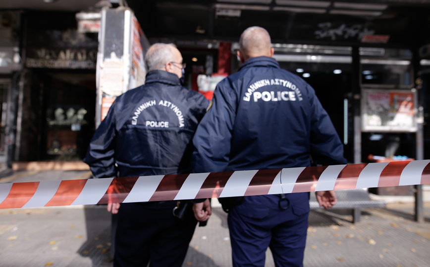 Άνδρας ντυμένος νίντζα ​​επιτέθηκε με σπαθί σε γυναίκες αστυνομικούς στη Γαλλία