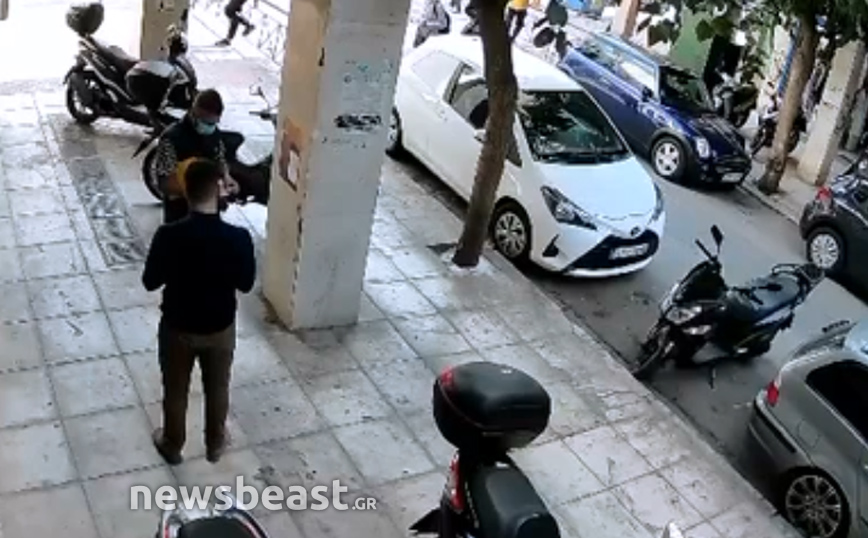 «Χρυσές» δουλειές για σπείρα απατεώνων: Αντί για κινητά τηλέφωνα έστελνε… μπουκάλια με νερό