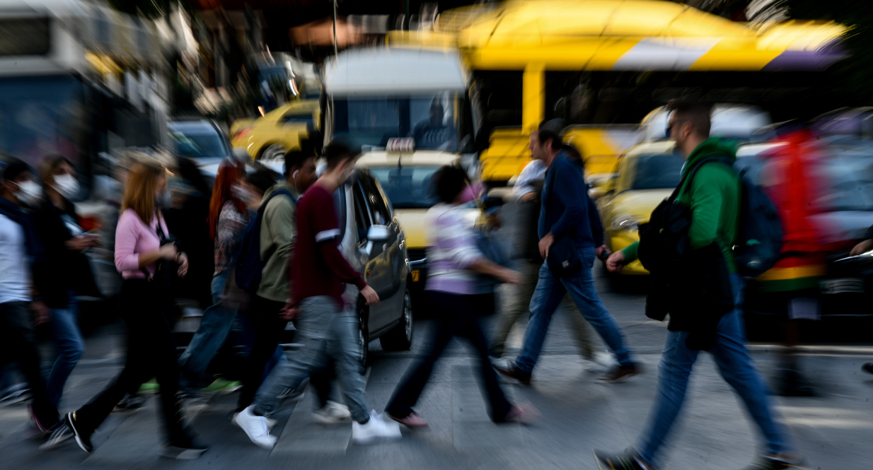 Τι αλλάζει μετά το Πάσχα με τη χαλάρωση των μέτρων &#8211; Μένει η μάσκα