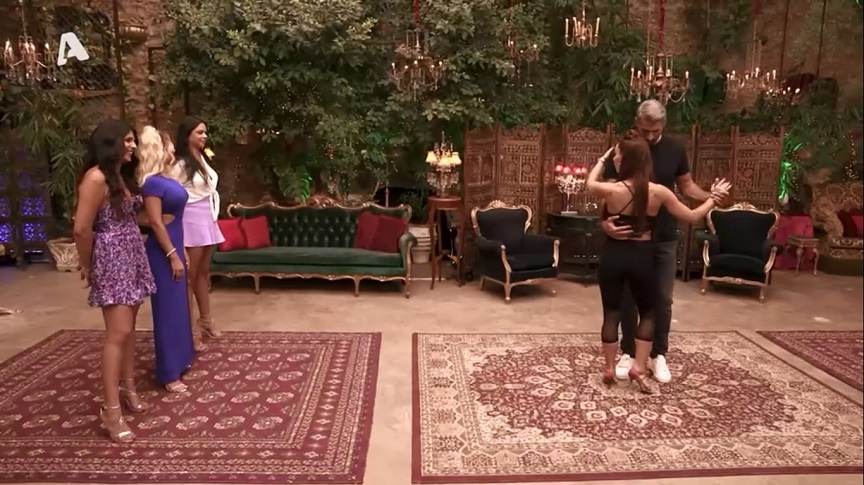 The Bachelor: Η Μαρία ετοίμασε ρεβύθια για να… ρίξει τον Αλέξη Παππά και έδωσε συμβουλές στις υποψήφιες νύφες