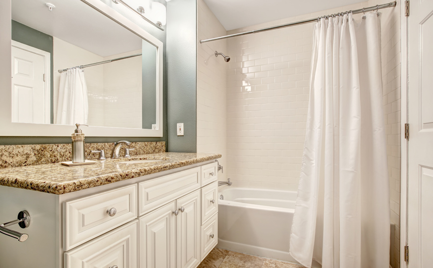 Κουρτίνα μπάνιου Κουρτίνα μπάνιου