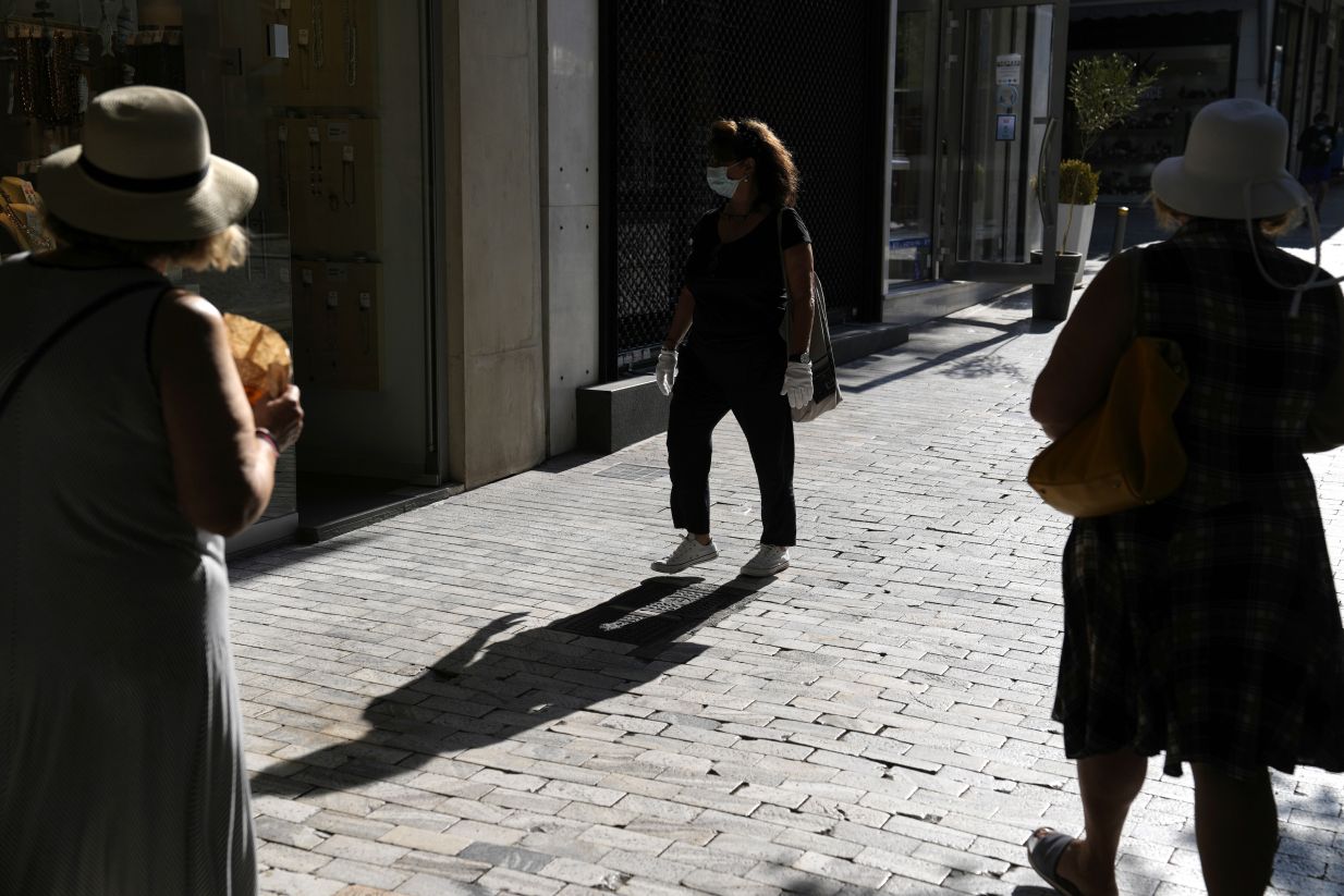 Xαλαρώνουν τα μέτρα σε εστίαση και διασκέδαση – Όλα όσα αλλάζουν