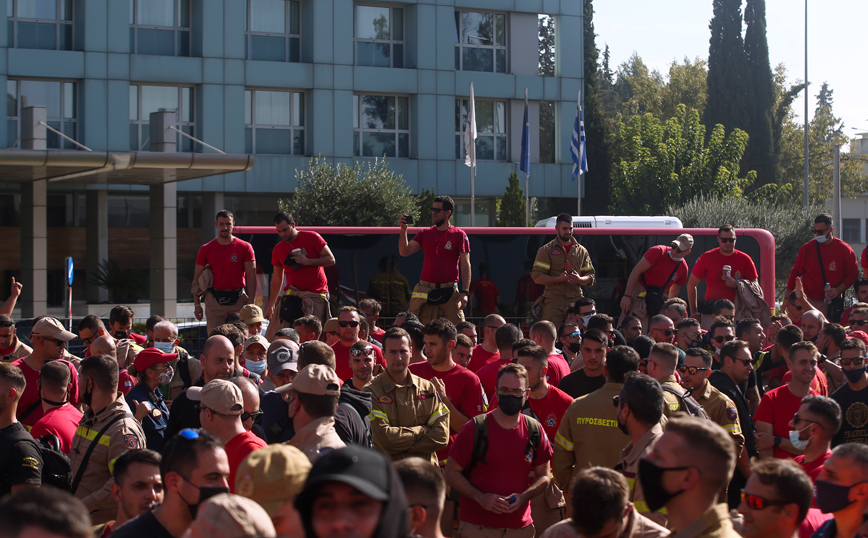 Κίνηση τώρα: Άνοιξε η Κηφισίας – Ένταση εποχικών πυροσβεστών με την αστυνομία