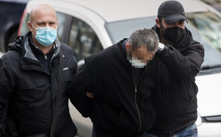 Θεσσαλονίκη: Στον εισαγγελέα ο 49χρονος που έσφαξε τη γυναίκα του
