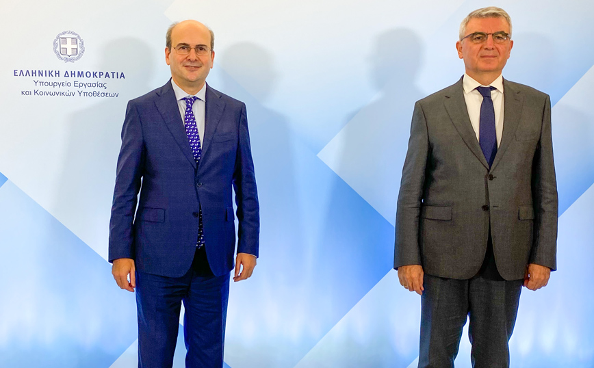 Κ. Χατζηδάκης: Οι 8 μεγάλες αλλαγές στον ΕΦΚΑ Κ. Χατζηδάκης: Οι 8 μεγάλες αλλαγές στον ΕΦΚΑ