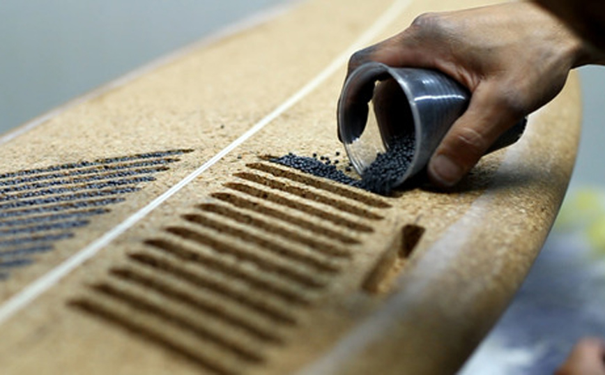 O φελλός εισβάλλει στην αυτοκινητοβιομηχανία O φελλός εισβάλλει στην αυτοκινητοβιομηχανία