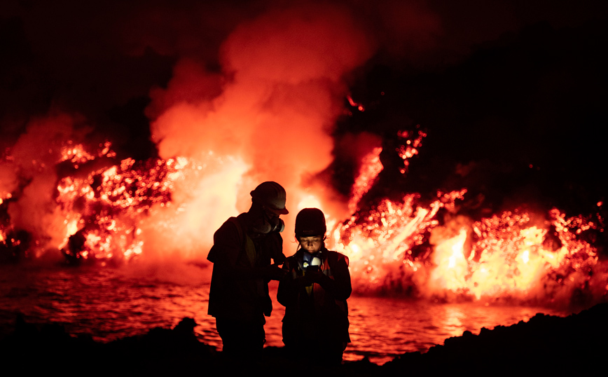 Η λάβα από το ηφαίστειο στη Λα Πάλμα Η λάβα από το ηφαίστειο στη Λα Πάλμα