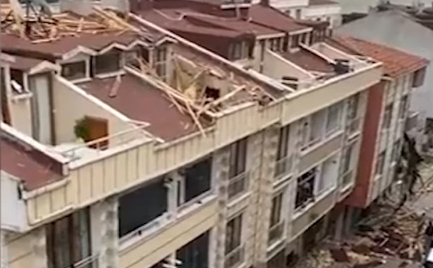 Τουρκία: Ανεμοθύελλα ξερίζωσε στέγες και αναποδογύρισε φορτηγά στην Κωνσταντινούπολη – 4 νεκροί