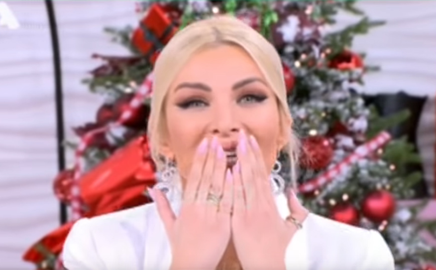 Κατερίνα Καινούργιου: Συναισθηματικά φορτισμένη και δακρυσμένη για την προσωπική της ζωή – «Στα πόδια σου κλαίω φέτος»
